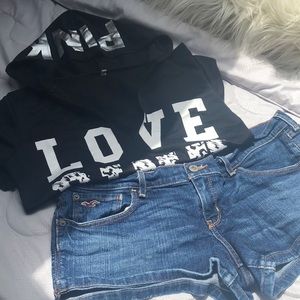 Black long sleeve pullover sweater!